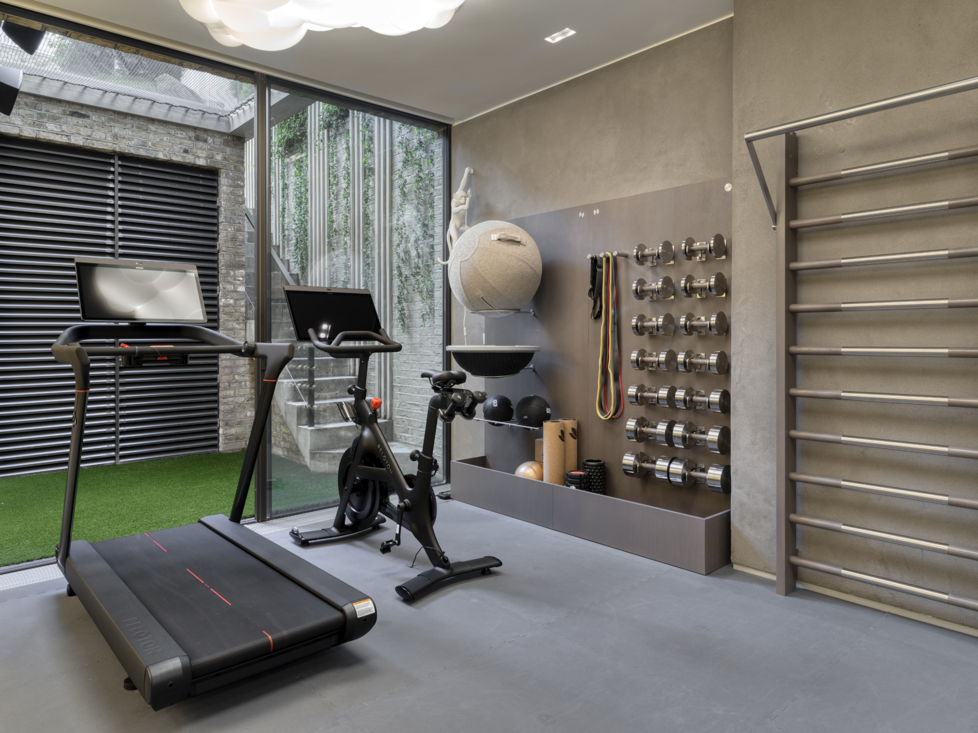 luxury home gym equipment