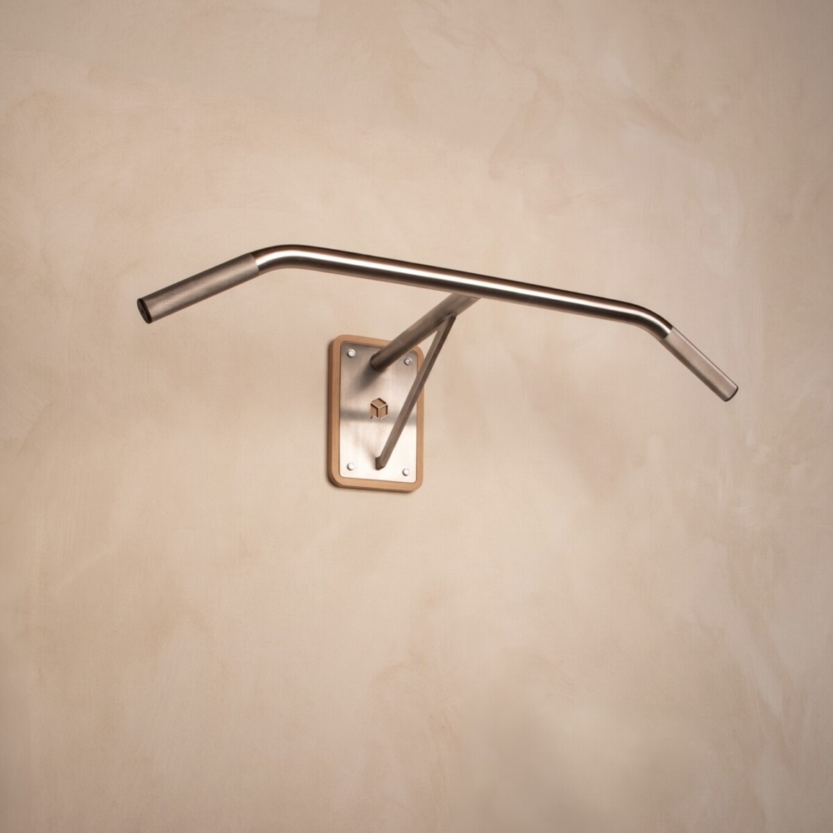 luxury pull up bar